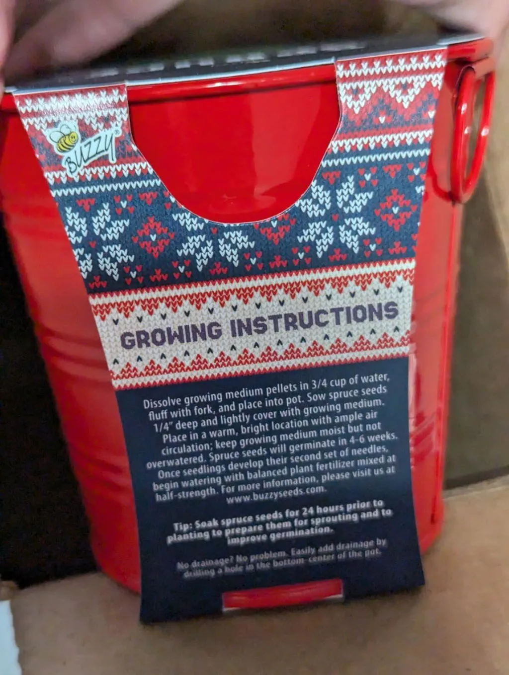 Buzzy Seeds Warm Wishes Holiday Pail dyrkningssæt rødgran